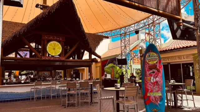 Live Music & Cocktails at 5 O’Clock Somewhere Aruba