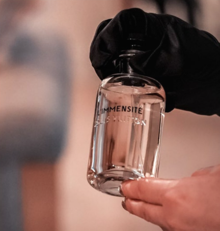 Louis Vuitton carry-on art of packing demonstration