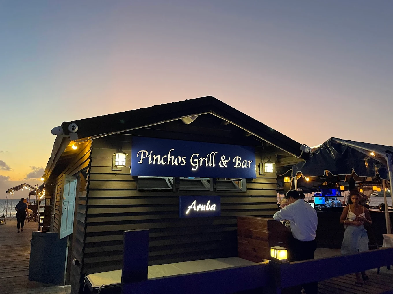 Pinchos Bar & Grill Aruba – Overwater Dining Experience
