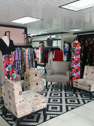 Plus-size fashion at Trash by Ronchi Aruba