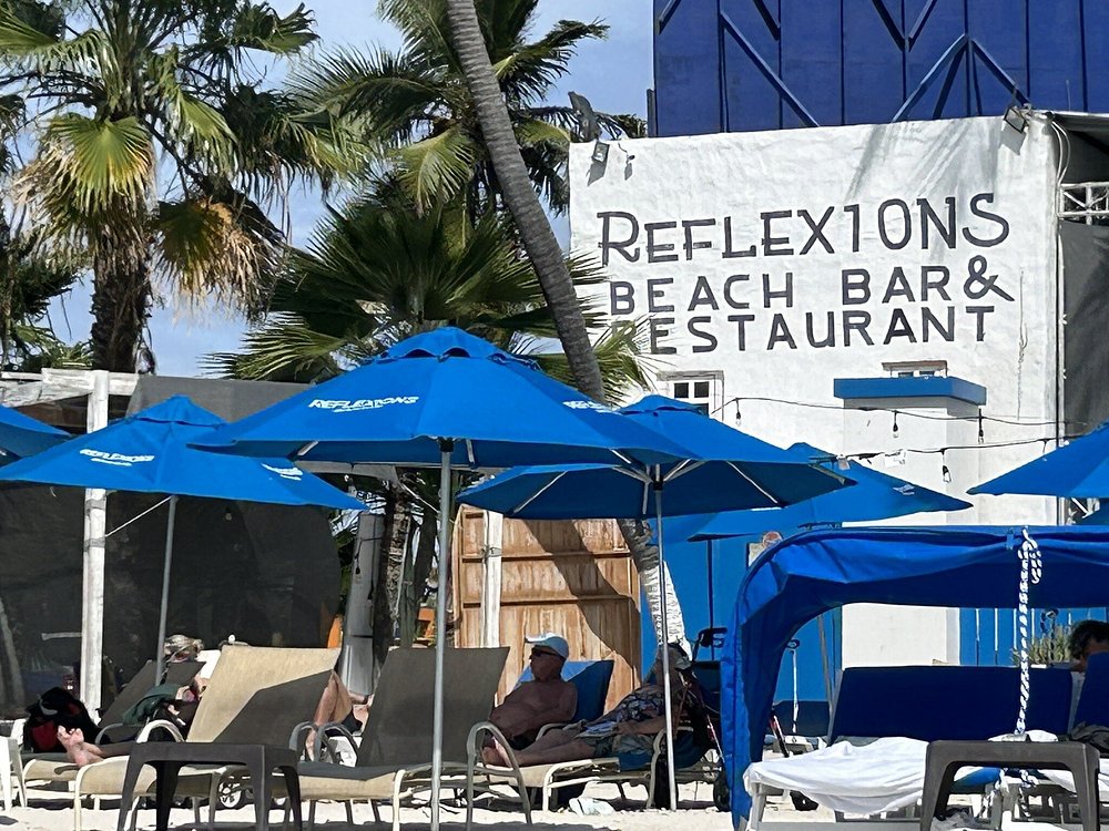 Reflexions Beach Bar & Restaurant Aruba