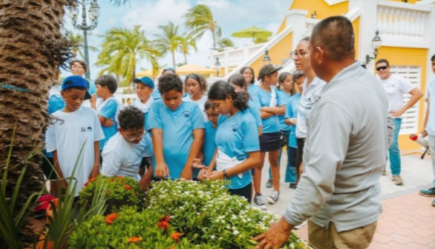 Amsterdam Manor team teaches students about environmental protection