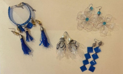 Guests learning steelpan music at TRYP by Wyndham Aruba