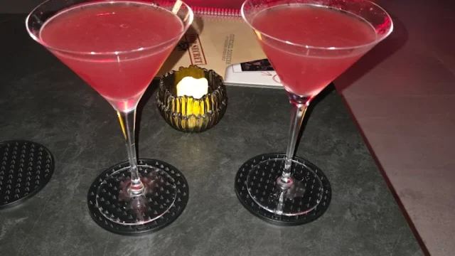 The Vault Aruba – Luxury Cocktail Bar & Lounge