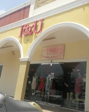 Women’s fashion at I&U Boutique Aruba