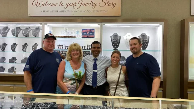 gold collections in a luxury boutique in Aruba