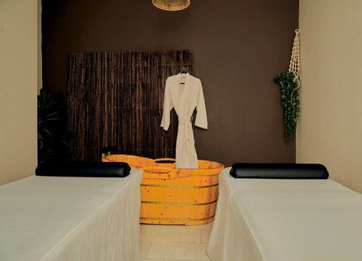 Cider flight tasting at Blu Tap Cider Bar Radisson Blu Aruba