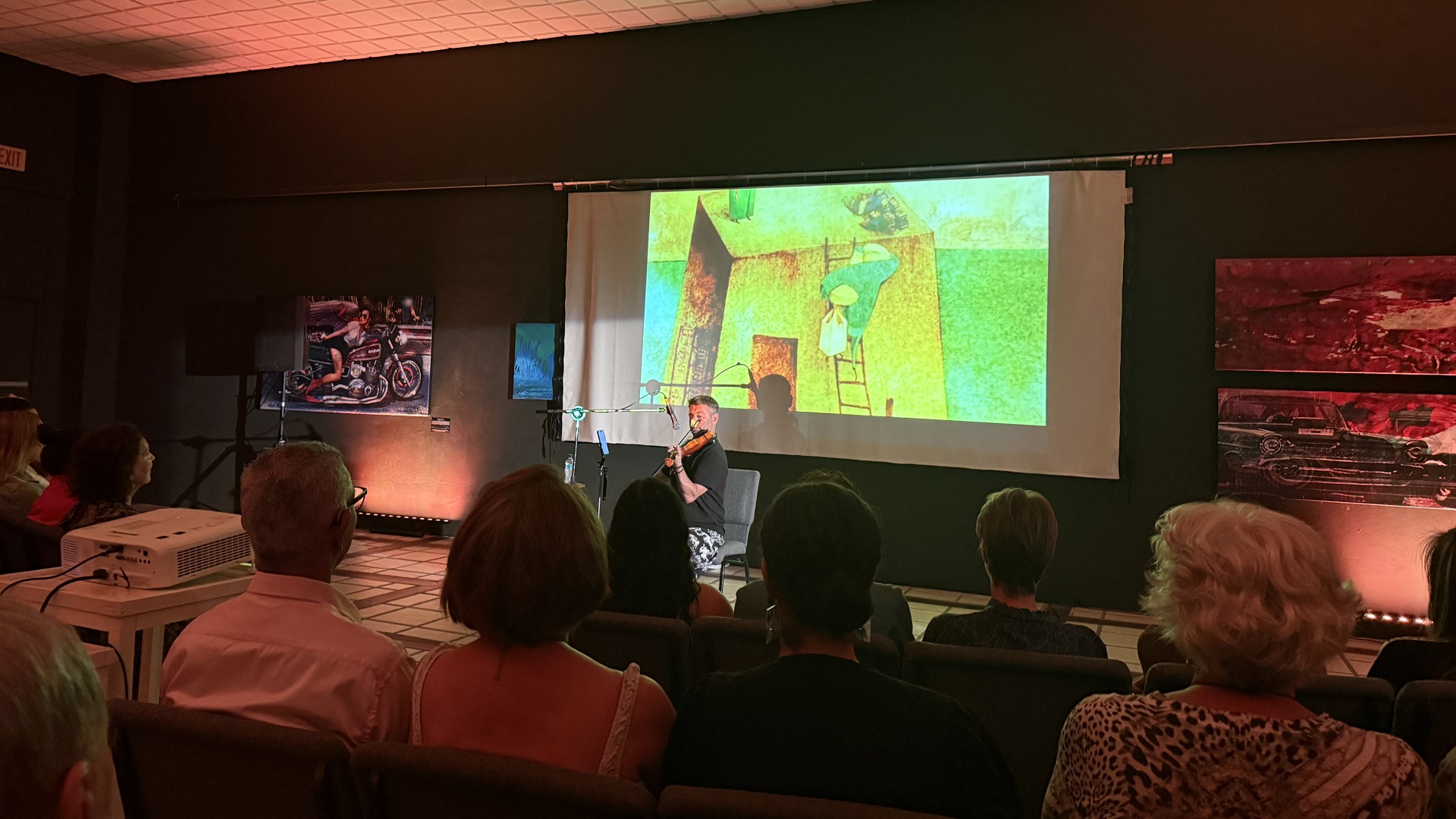 Argentine violinist Vic Renaudéau performing live at Cas di Cultura Aruba